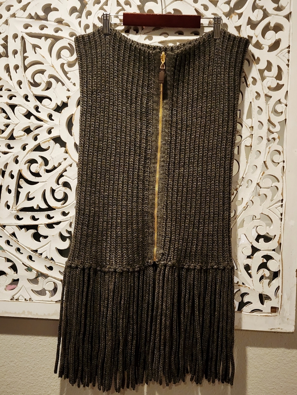 GUCCI ORIGINAL KNITTED PONCHO FRINGE FRONT ZIP OFF SHOULDERS WOOL + ALPACA SMALL - Picture 16 of 17